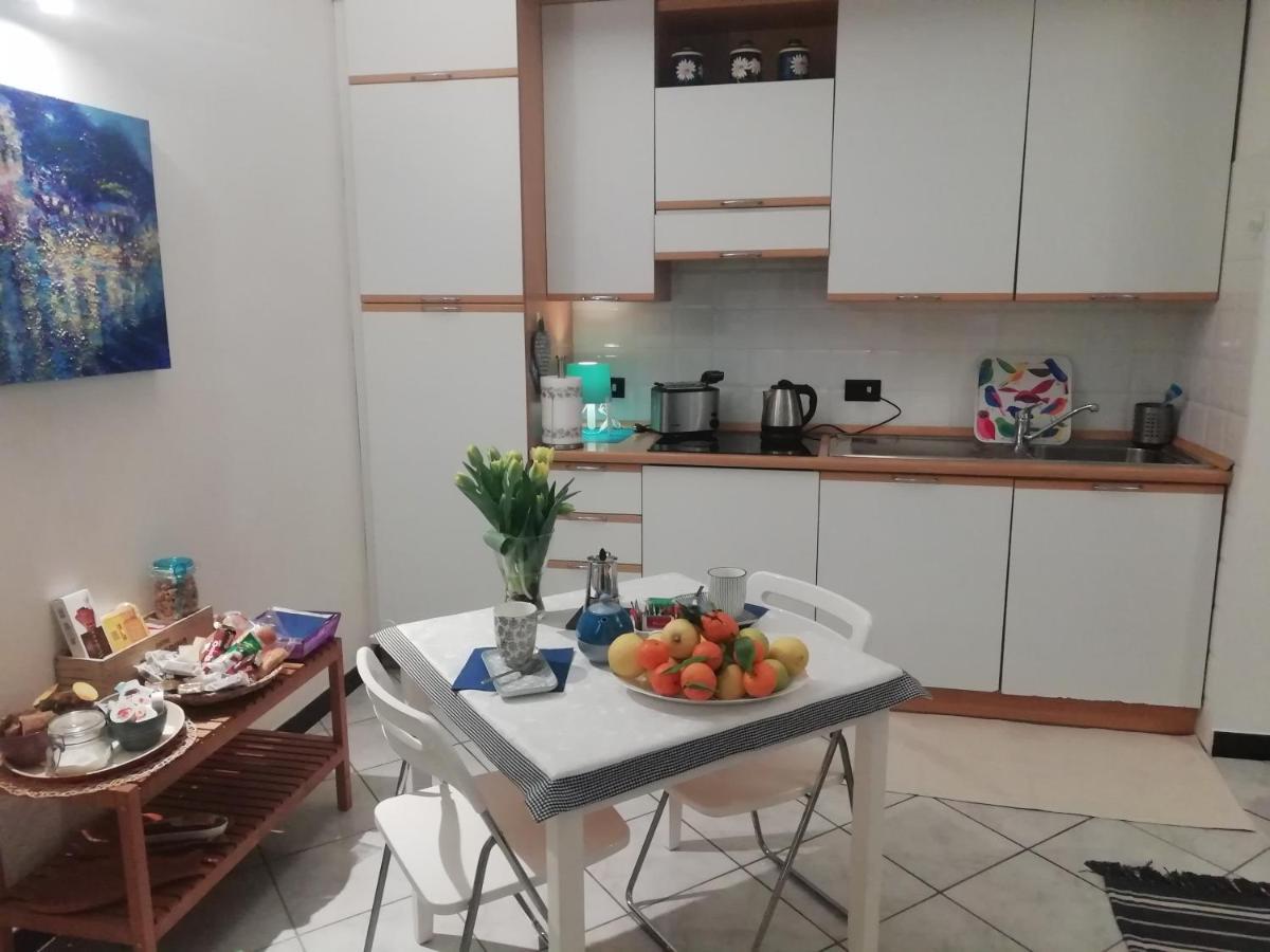 Donnabarbara Apartment เวอนาซซา ภายนอก รูปภาพ