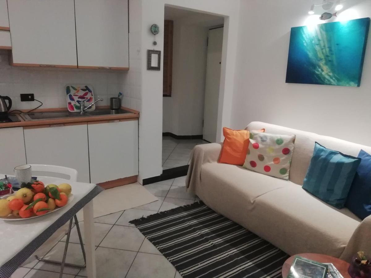 Donnabarbara Apartment เวอนาซซา ภายนอก รูปภาพ