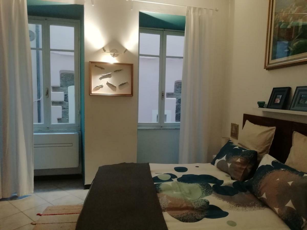 Donnabarbara Apartment เวอนาซซา ภายนอก รูปภาพ