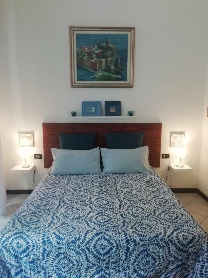 Donnabarbara Apartment เวอนาซซา ภายนอก รูปภาพ